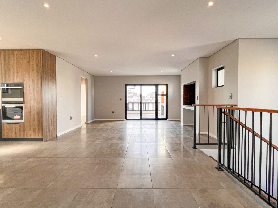 3 Bedroom Property for Sale in Country Club Western Cape
